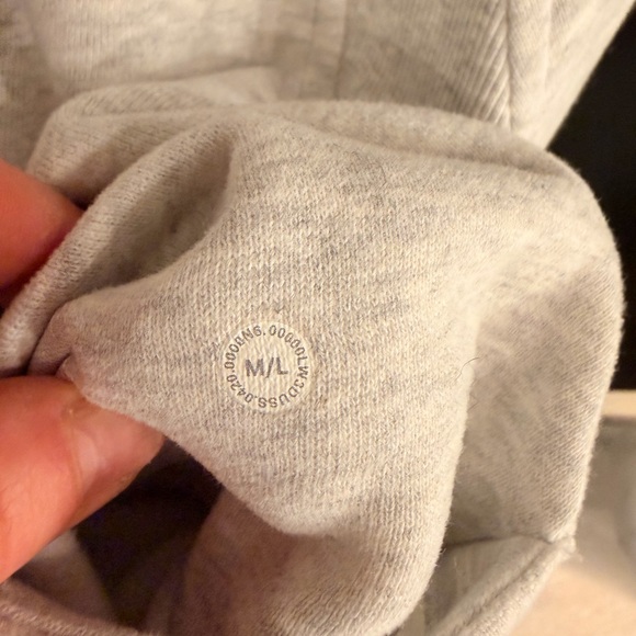 Lululemon Crop Hoodie - Picture 6 of 6